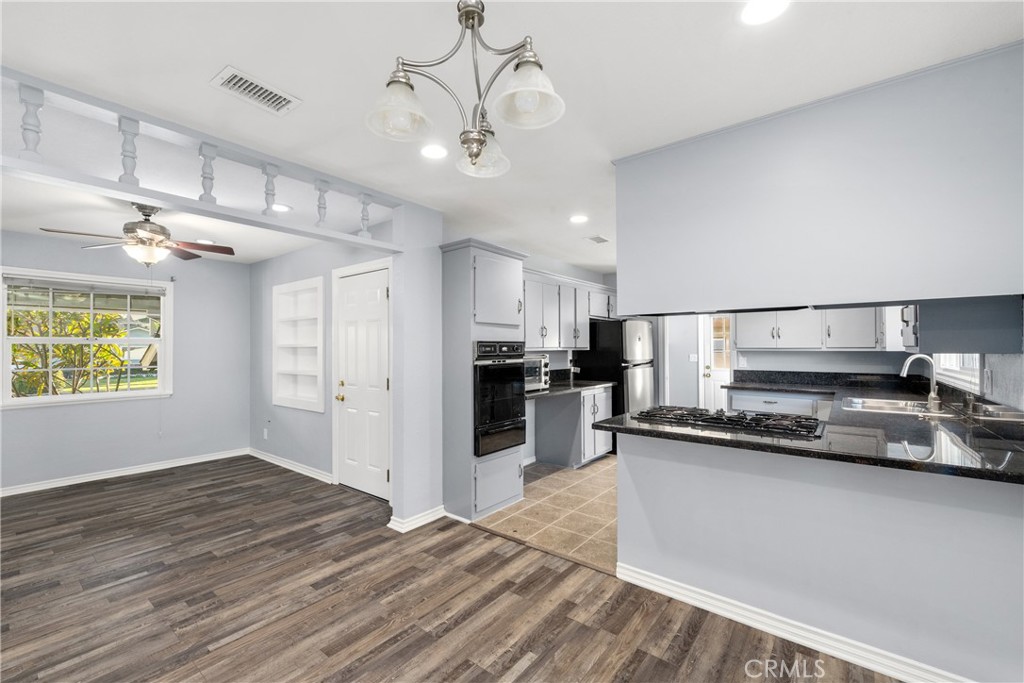 2427 E Normandy Drive