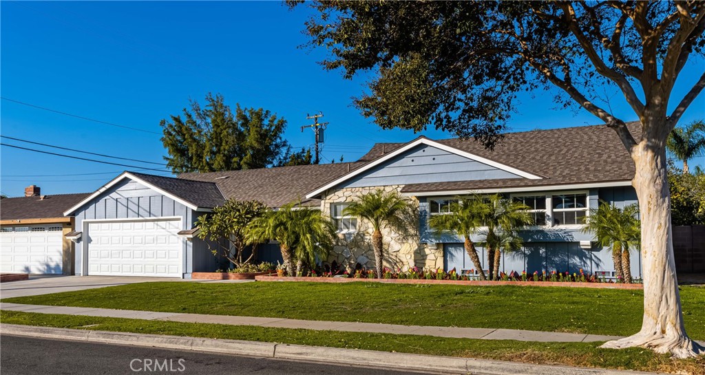 2427 E Normandy Drive