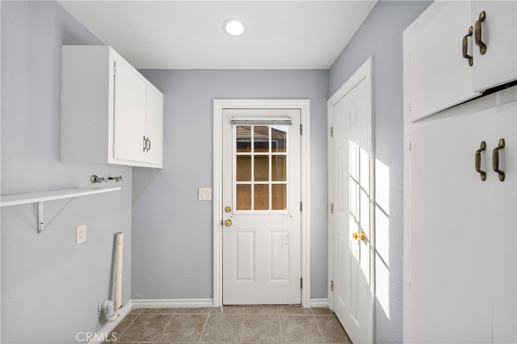 2427 E Normandy Drive