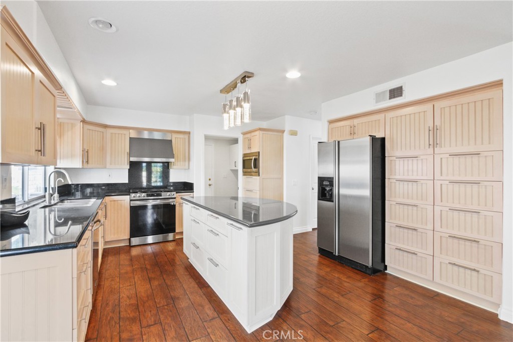 1294 S Silver Star Way