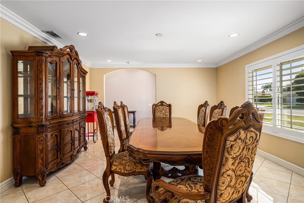570 N Dwyer Drive