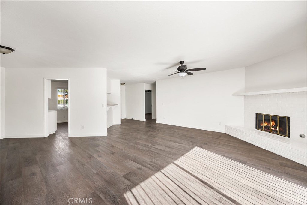 118 W Adele Street