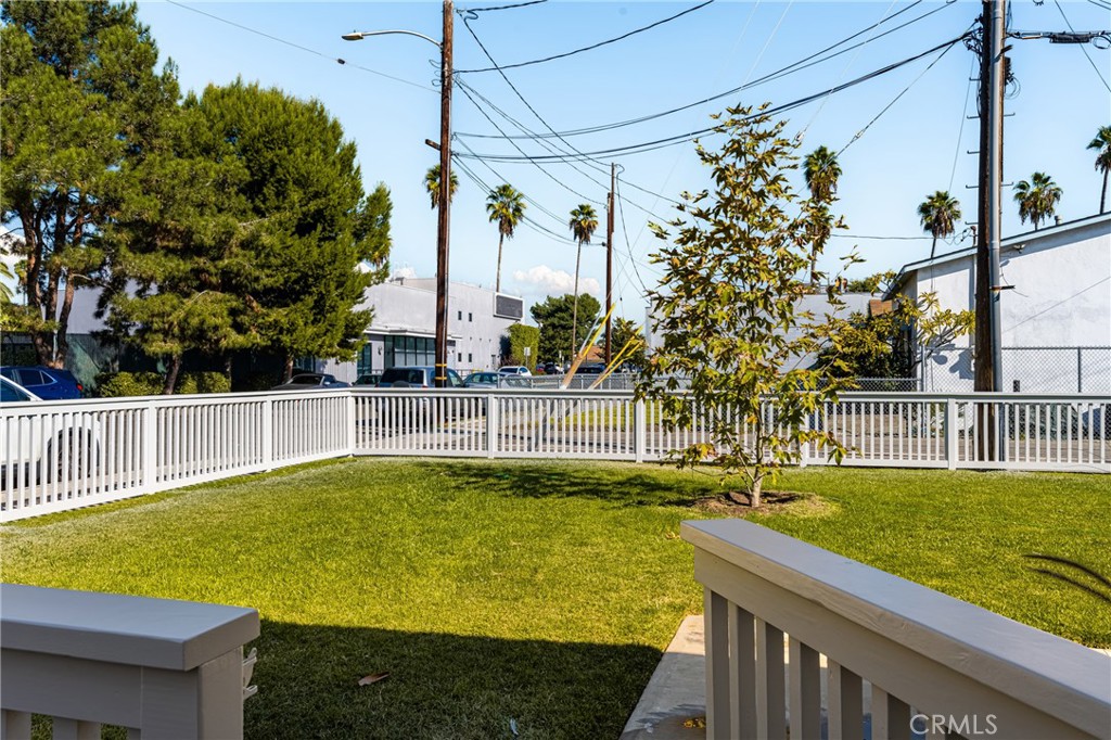 118 W Adele Street
