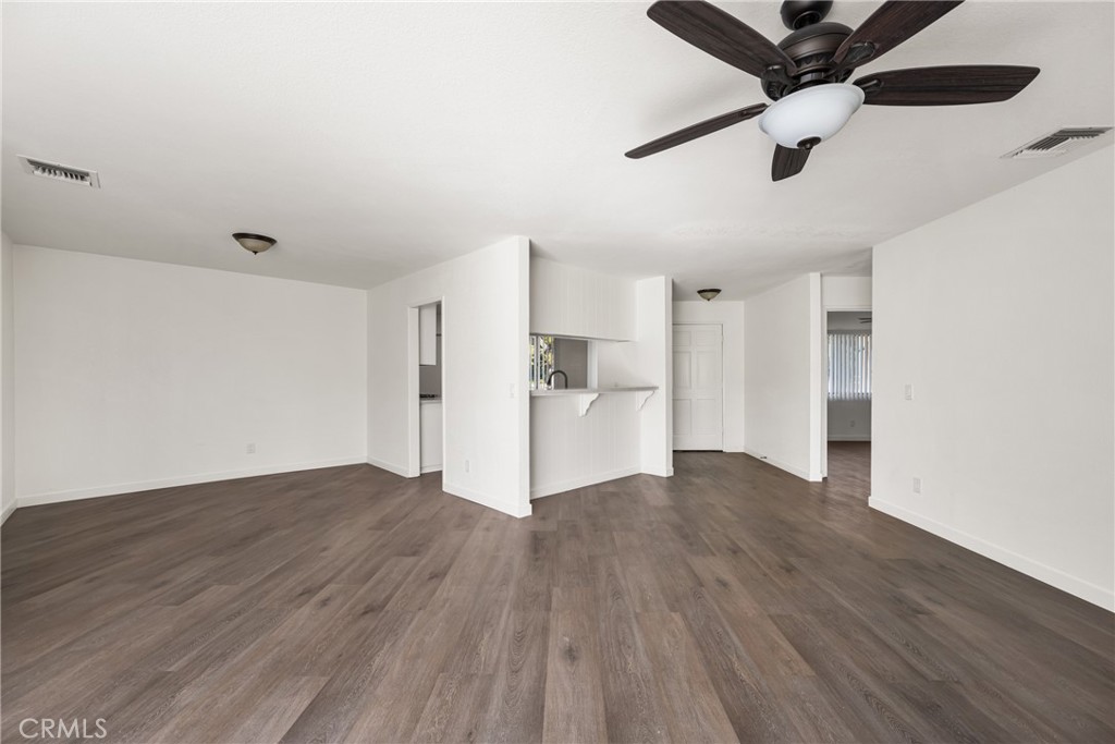 118 W Adele Street