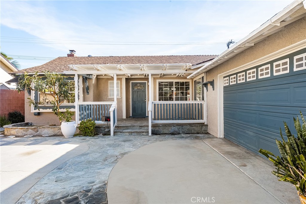 2044 S Janette Lane