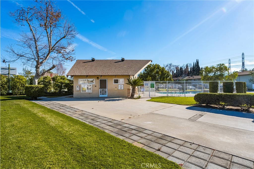 700 E Taft Avenue 16