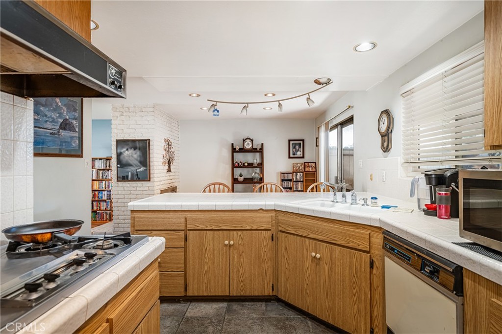 700 E Taft Avenue 16