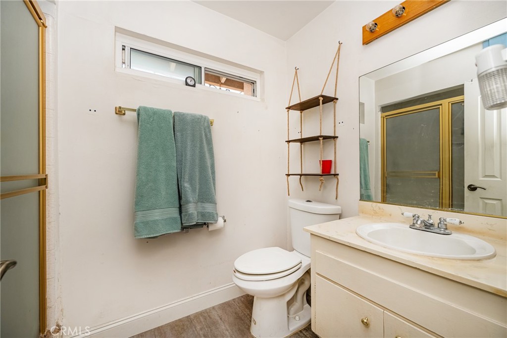 700 E Taft Avenue 16