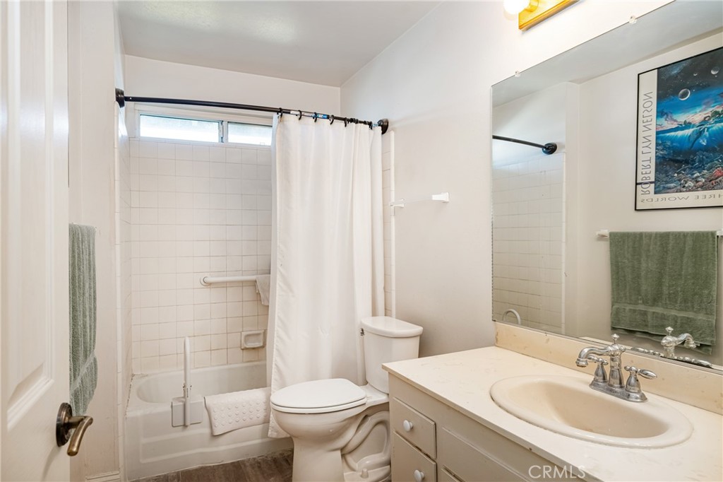700 E Taft Avenue 16
