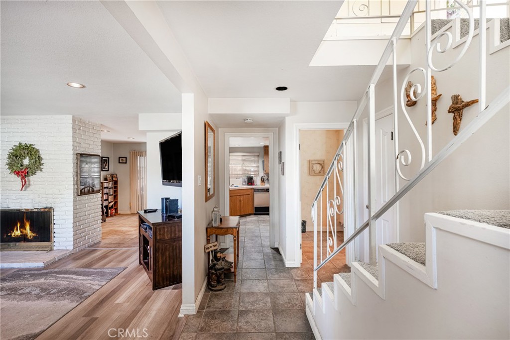 700 E Taft Avenue 16