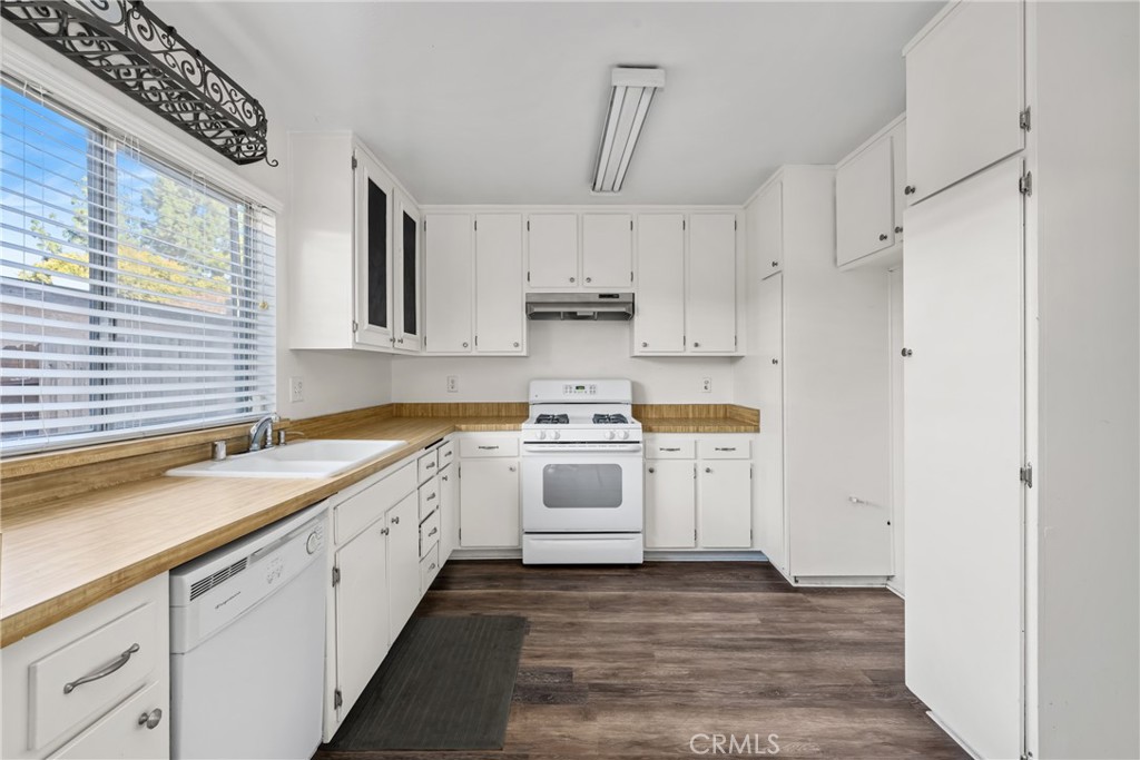 3587 Polk Street