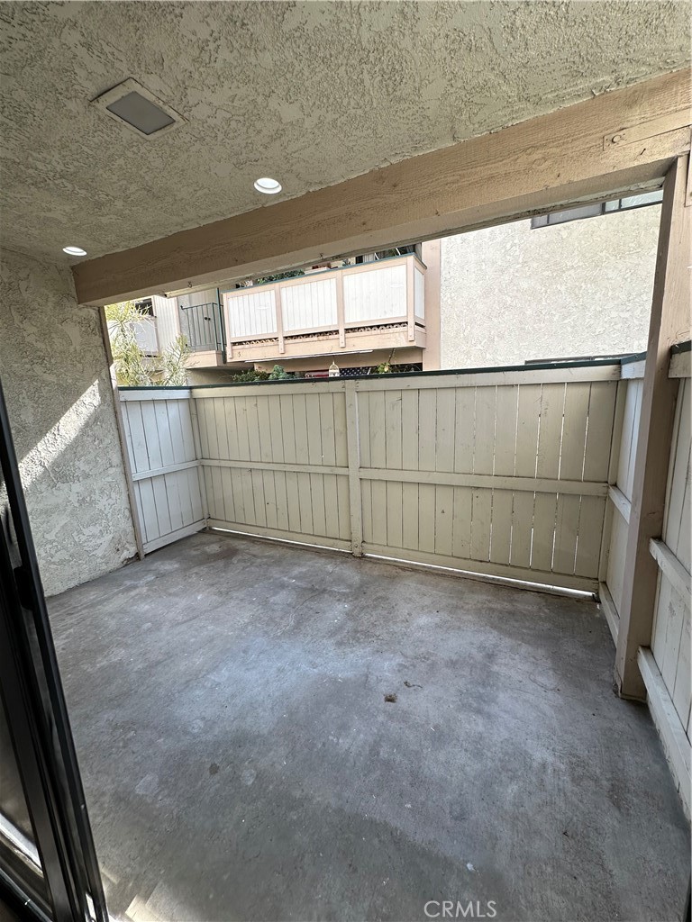 139 S Poplar Avenue 25