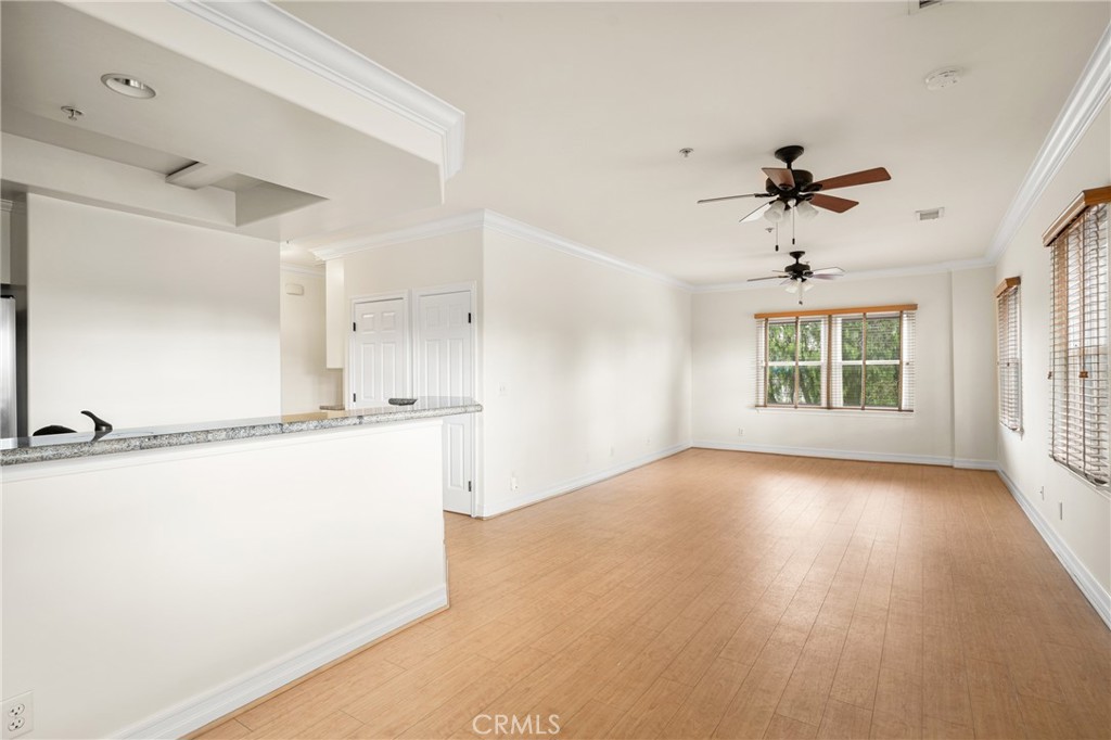1128 W Lincoln Avenue 201