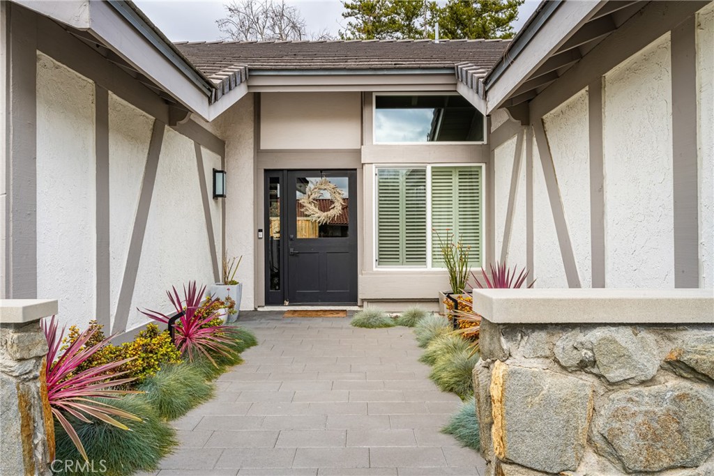 5631 E Mountain Avenue