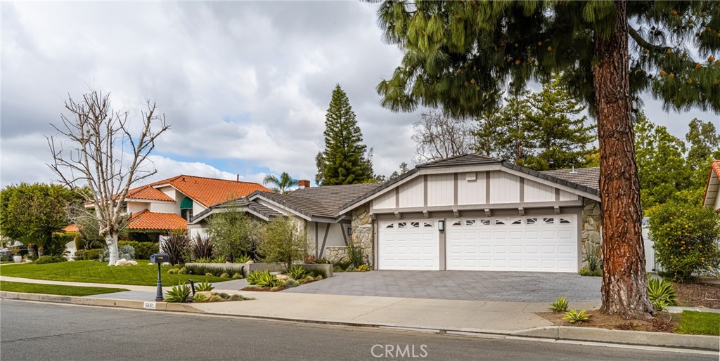 5631 E Mountain Avenue