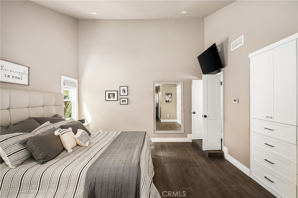 5631 E Mountain Avenue