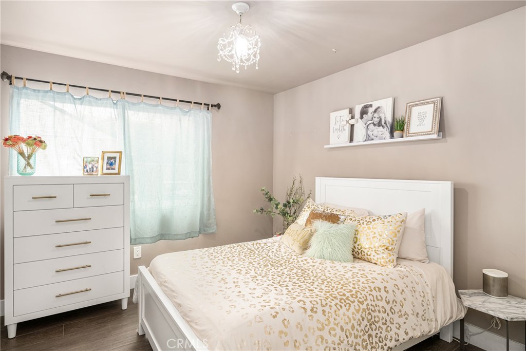 5631 E Mountain Avenue