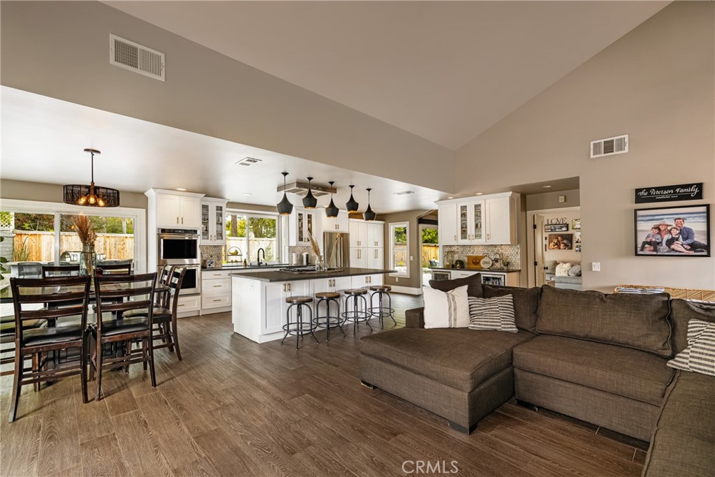 5631 E Mountain Avenue