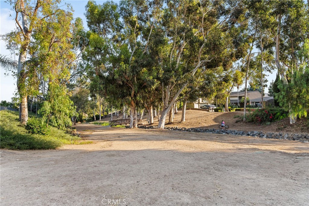 5631 E Mountain Avenue