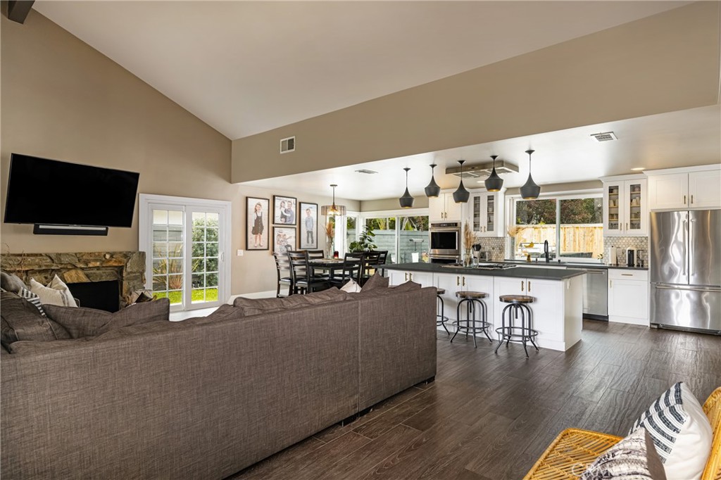 5631 E Mountain Avenue