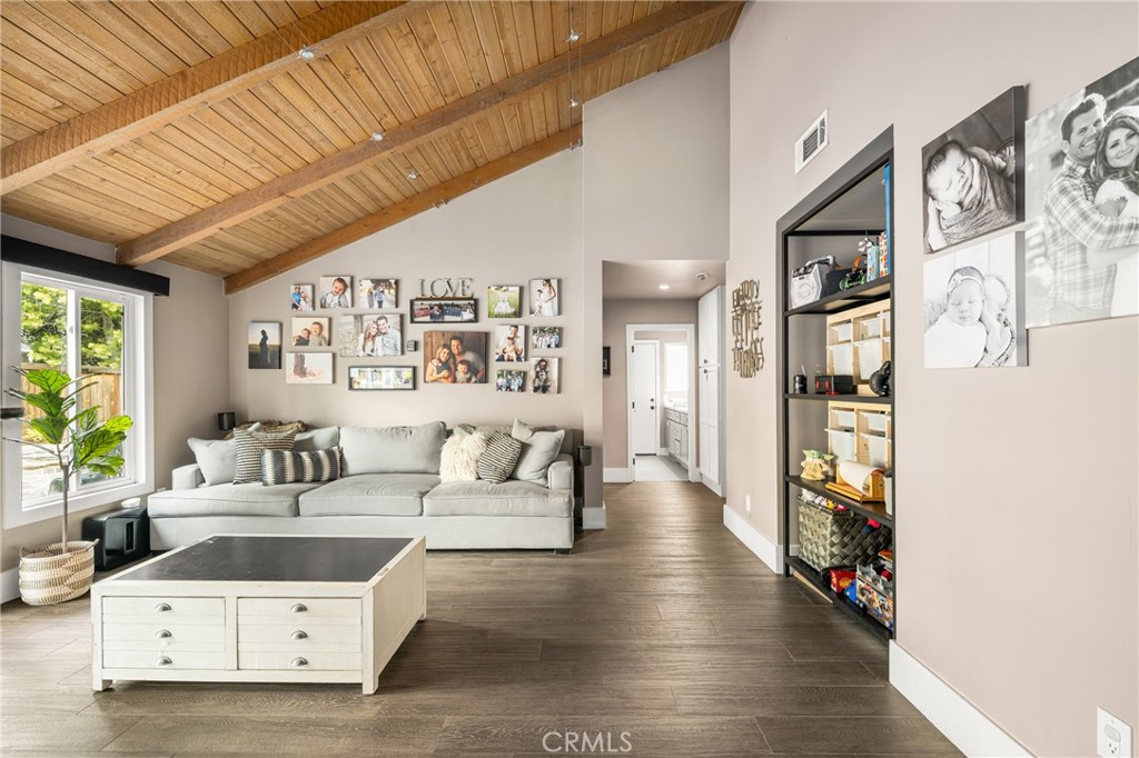 5631 E Mountain Avenue