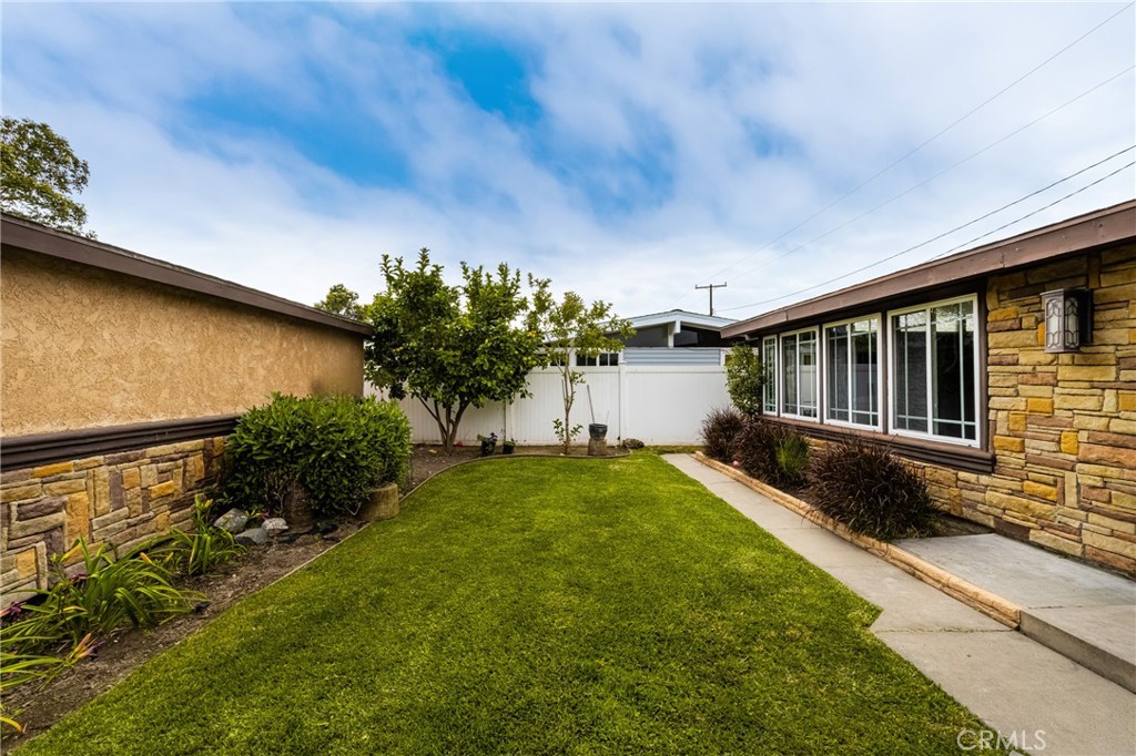 2151 W Romneya Drive