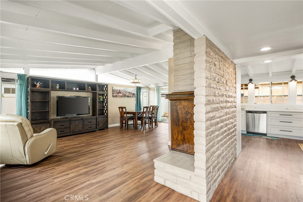 2151 W Romneya Drive