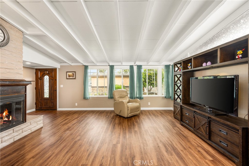 2151 W Romneya Drive