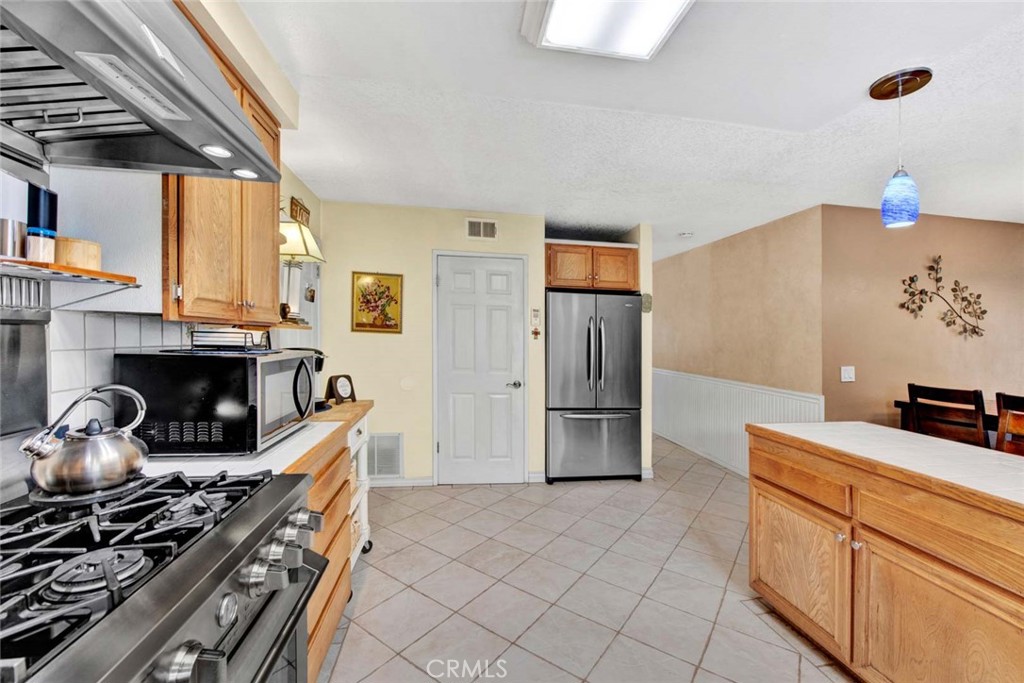 5362 Redwood Street