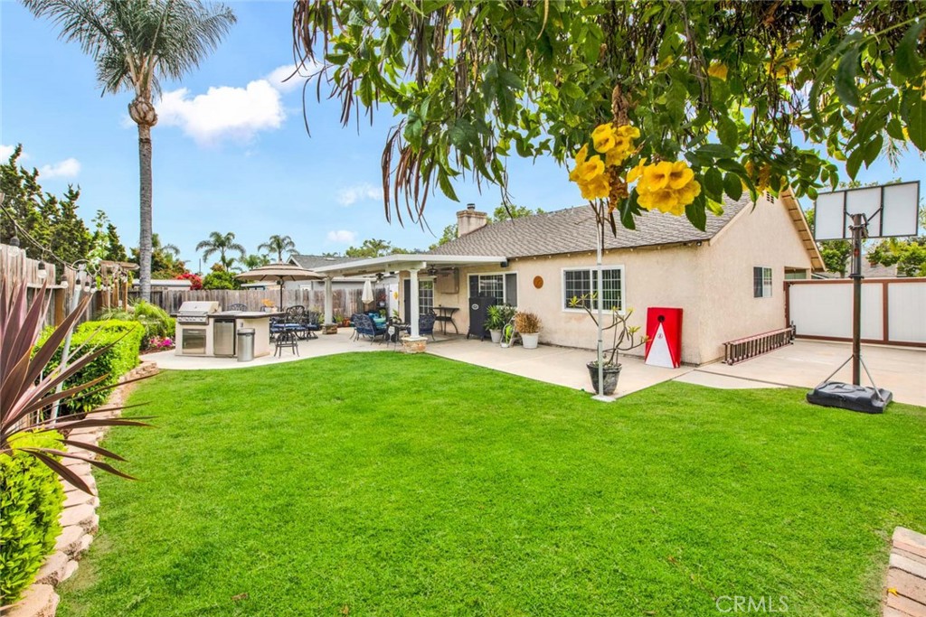 5362 Redwood Street