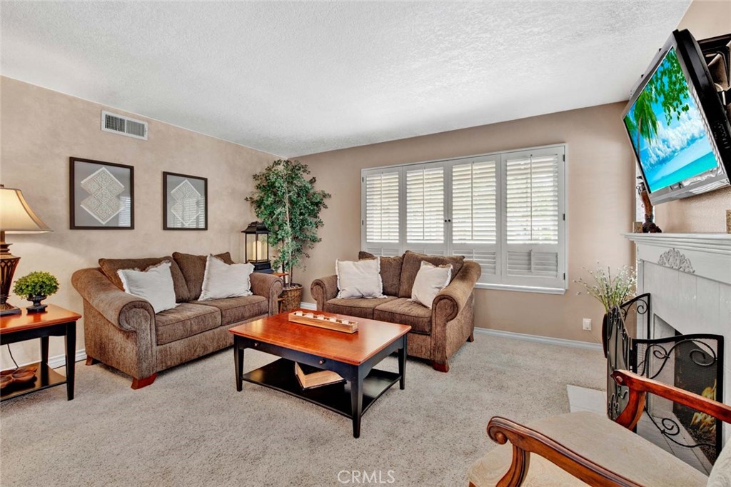 5362 Redwood Street