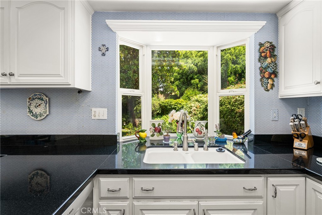 16671 Landmark Avenue