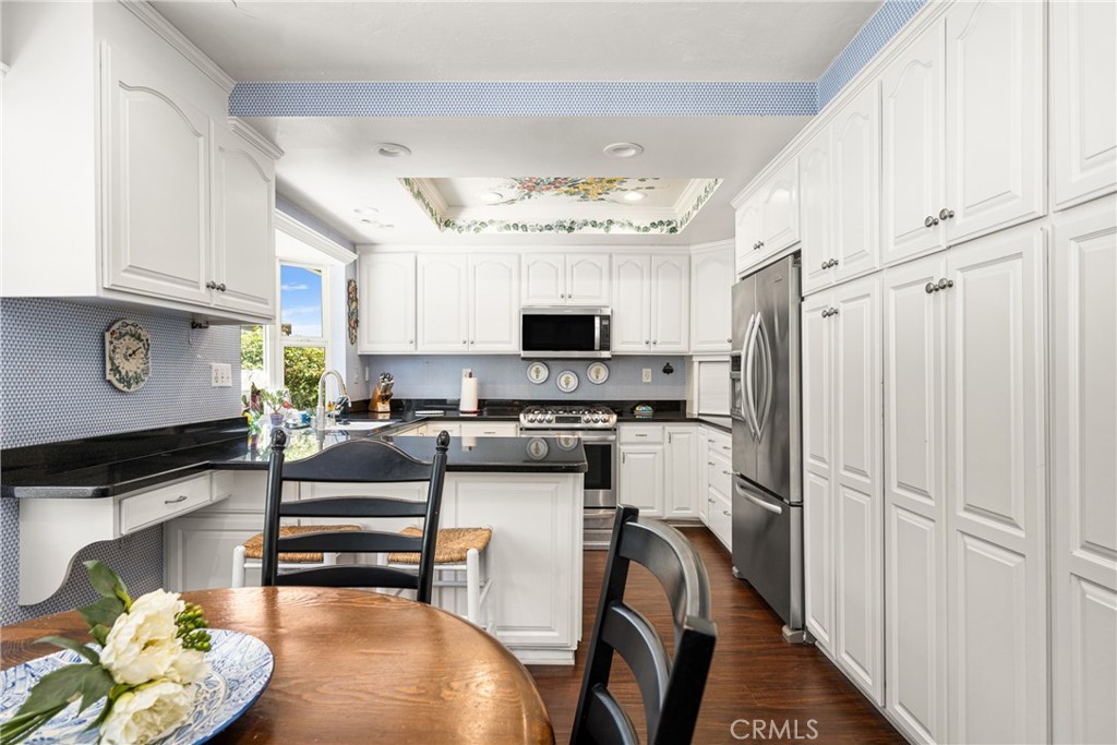 16671 Landmark Avenue