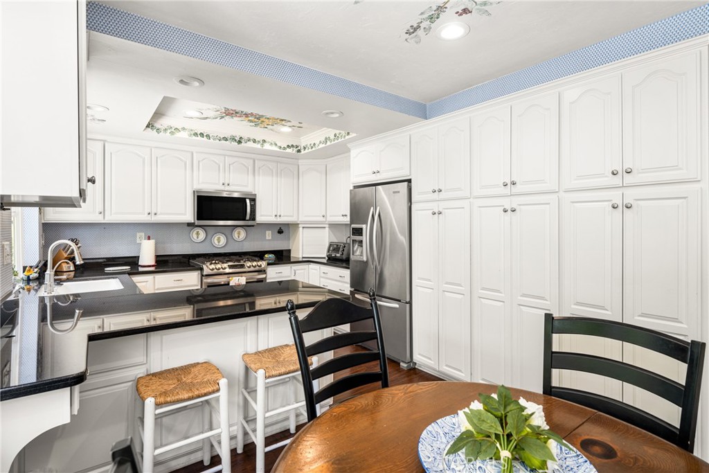 16671 Landmark Avenue