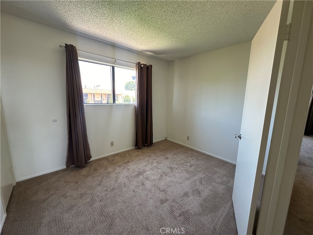 1581 W Elm Avenue