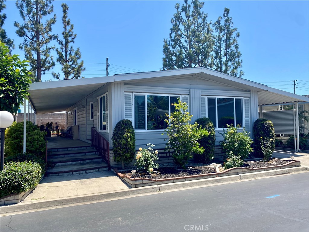 320 Lakepark Drive