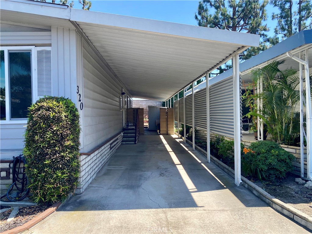 320 Lakepark Drive