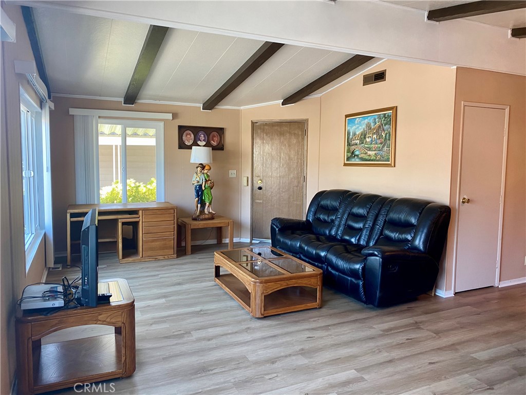 320 Lakepark Drive