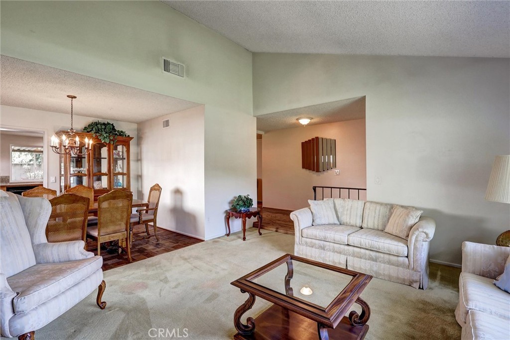 3464 E Elm Street