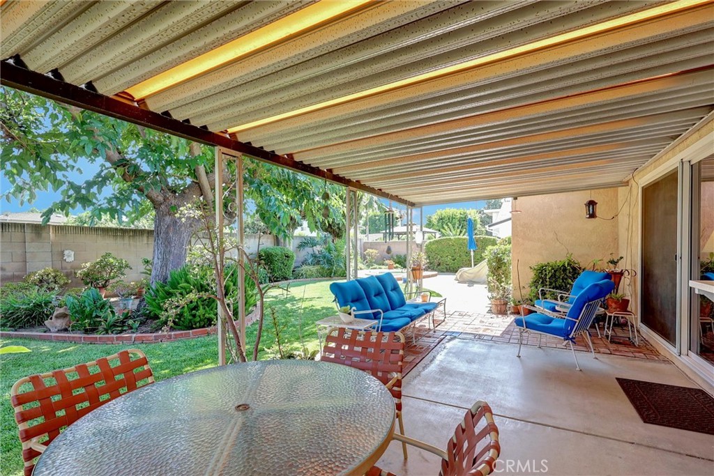 3464 E Elm Street