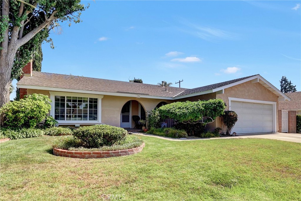 3464 E Elm Street