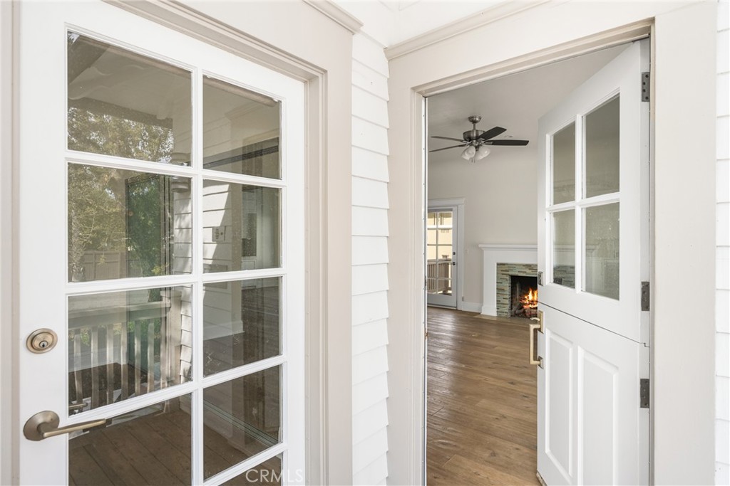 128 W Sycamore Street