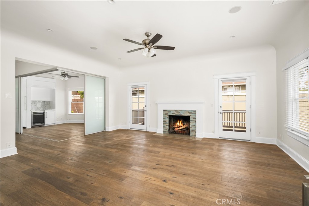 128 W Sycamore Street