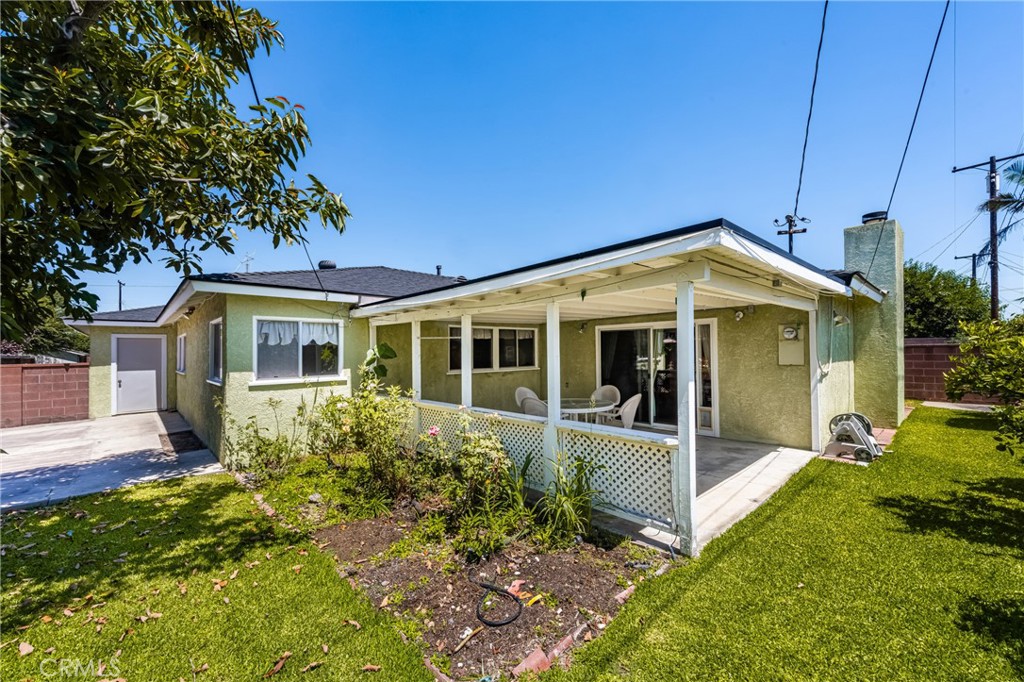 2536 W Greenacre Avenue