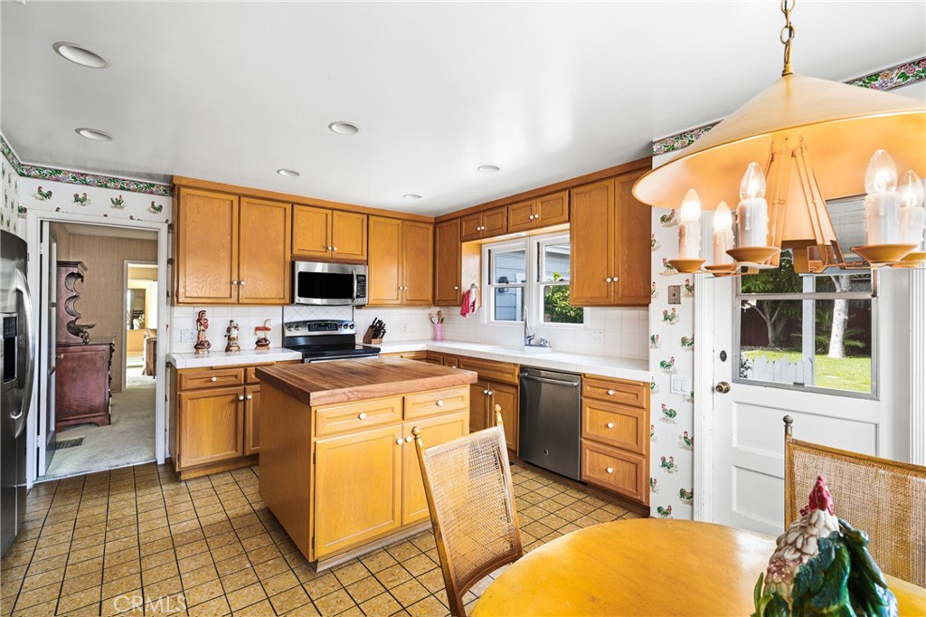 163 N Evelyn Drive