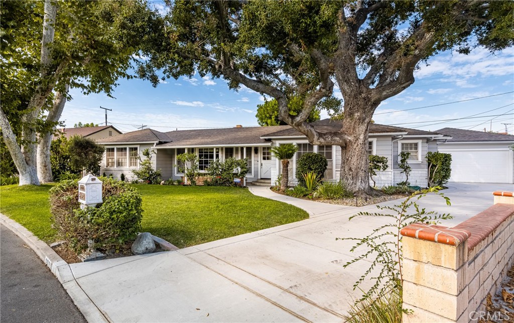 163 N Evelyn Drive