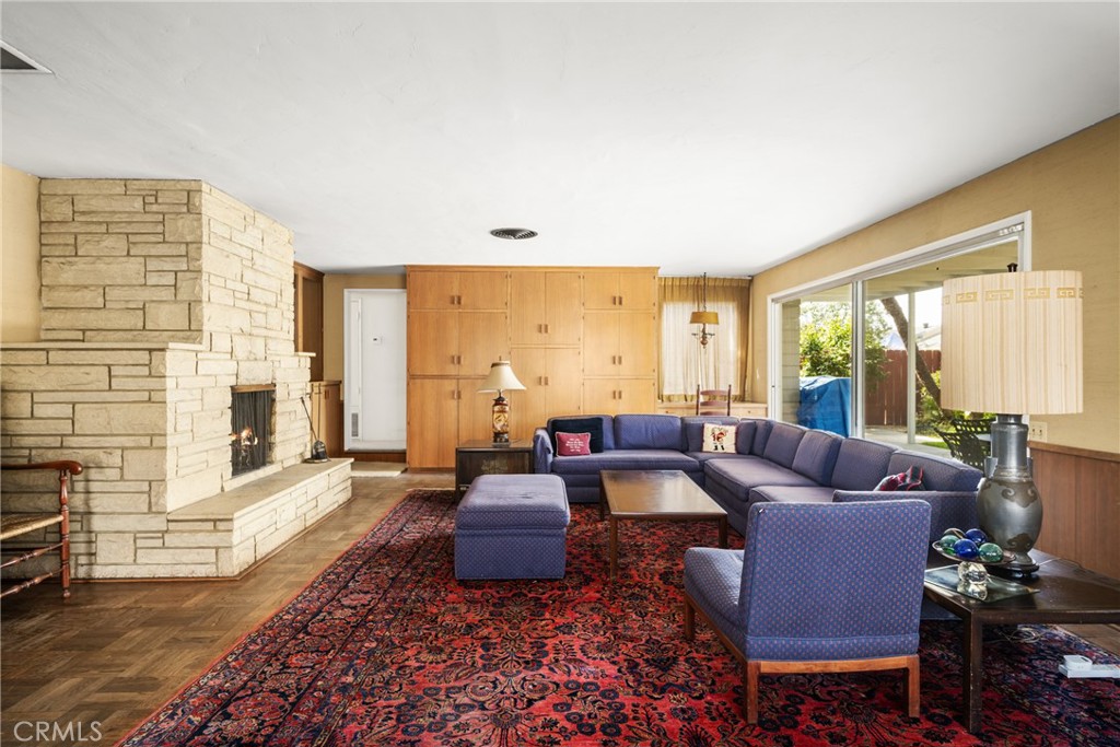 163 N Evelyn Drive