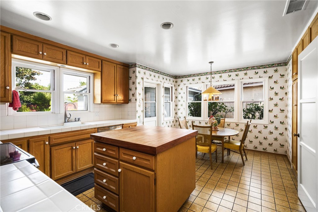 163 N Evelyn Drive