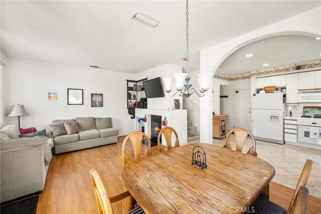 816 S Yellowstone Way