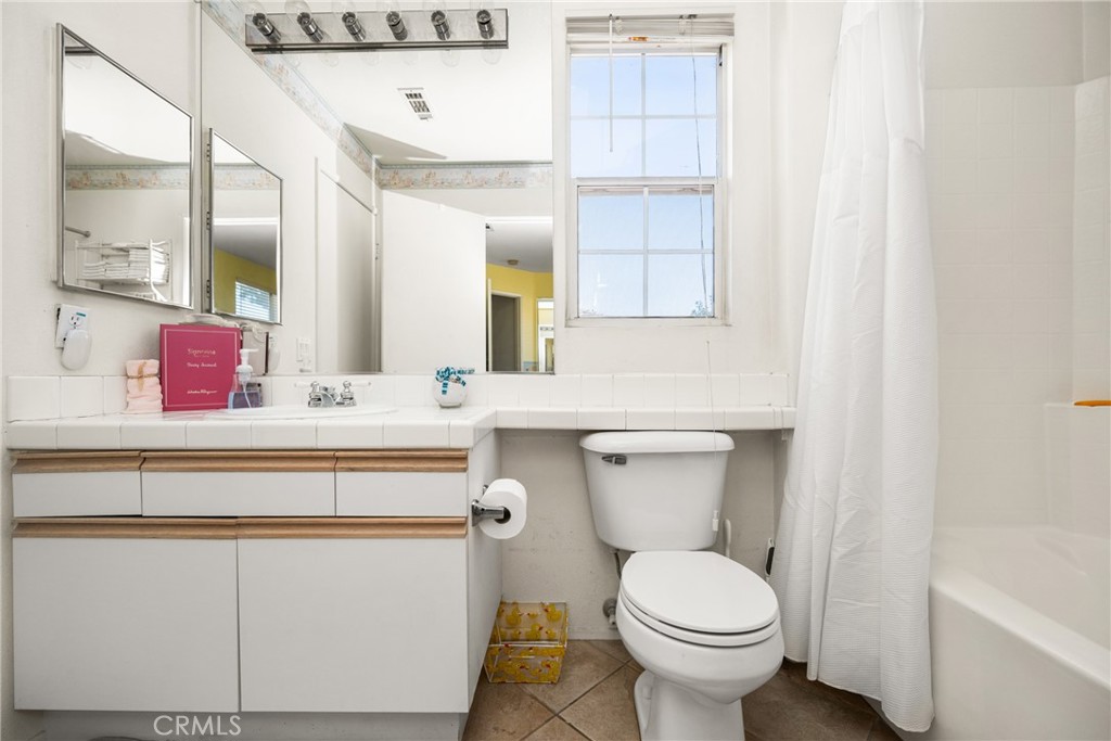 816 S Yellowstone Way